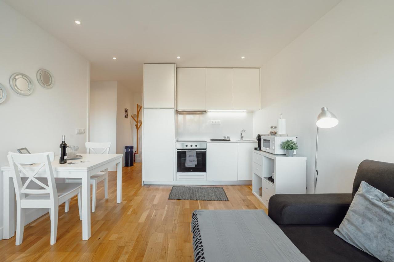 Downtown Stylish Apartment With Garage By Vacationy Porto Luaran gambar