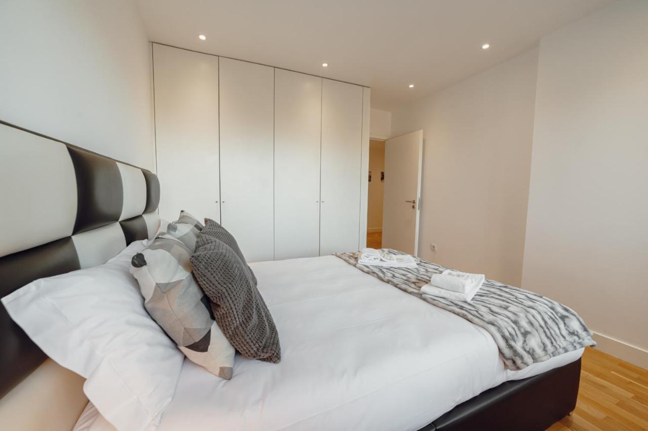 Downtown Stylish Apartment With Garage By Vacationy Porto Luaran gambar