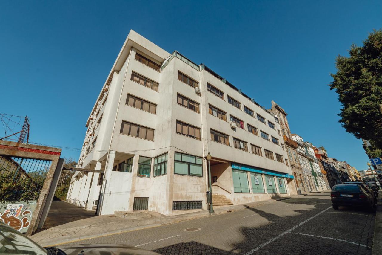 Downtown Stylish Apartment With Garage By Vacationy Porto Luaran gambar