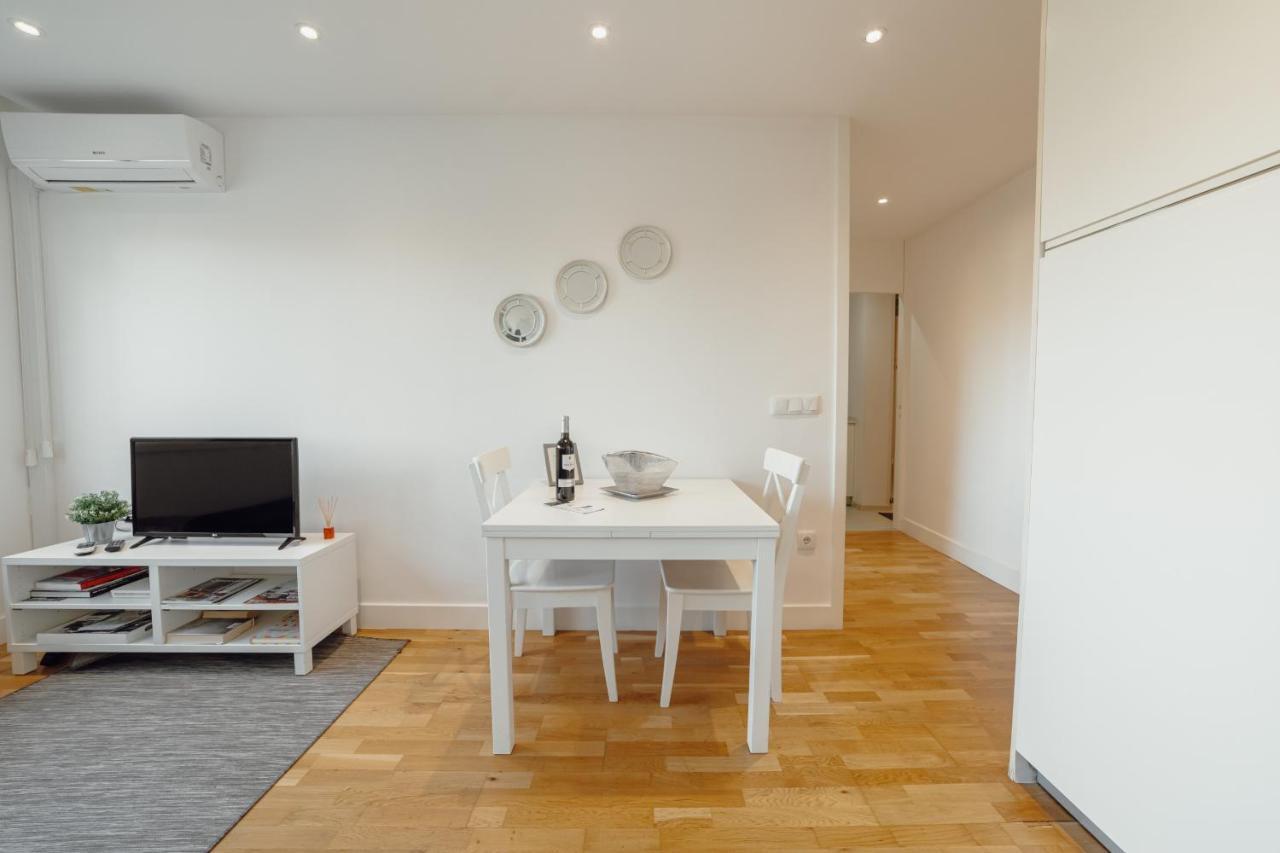 Downtown Stylish Apartment With Garage By Vacationy Porto Luaran gambar